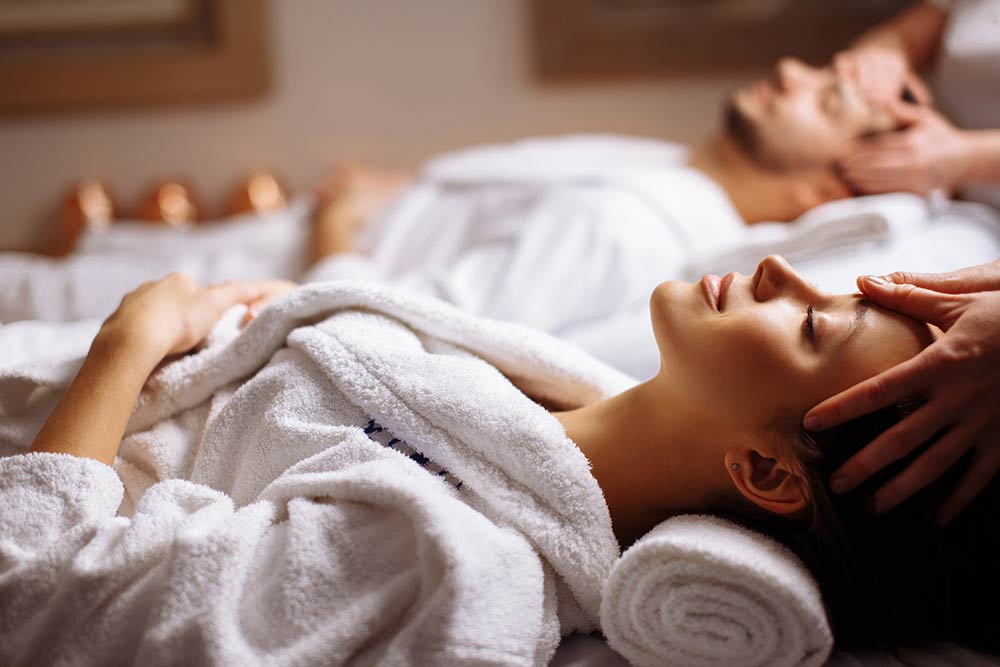 Cómo la terapia de masaje trata el dolor de forma natural y restaura el equilibrio