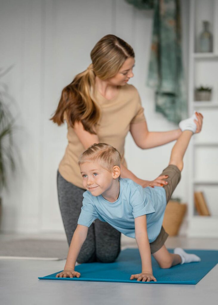 Experimenta el yoga con mamá e hijo